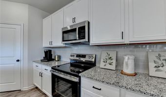 305 Rodeo Dr, Auburn, GA 30011