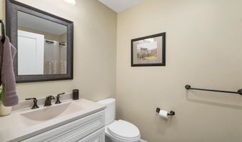16 Palm Ln, Alton, NH 03809