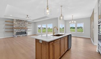 422 NE Lakota Dr, Adrian, MO 64720