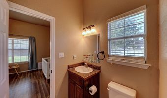 2105 Brunson St, Alpine, TX 79830