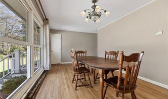 13 Pigeon Hill Cv, Hopkinton, RI 02808