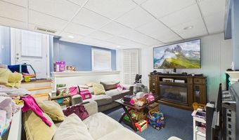 23 Elmwood Dr, Berkley, MA 02779