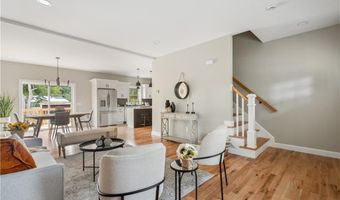 156 Potter St, Cranston, RI 02910