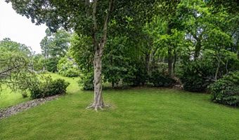 15 Spinney St 1, Boston, MA 02132