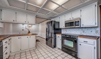 3208 California Ave, Chickasha, OK 73018