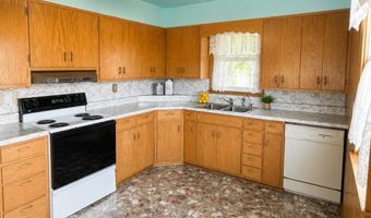 820 S 1st St, Albion, NE 68620