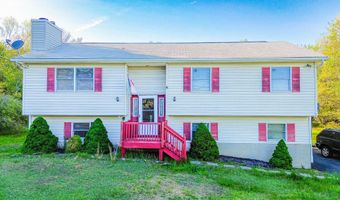 2083 Sun Valley Dr, Blakeslee, PA 18610