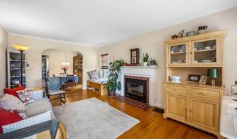 156 E Weisheimer Rd, Columbus, OH 43214