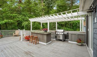 11 Farrwood Dr, Andover, MA 01810