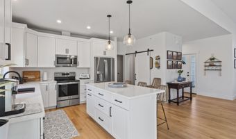 173 Tamrox Dr, Arundel, ME 04046