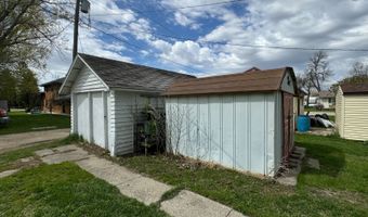 909 7th St, Britton, SD 57430