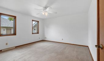 W2527 SKYVIEW Court, Appleton, WI 54915