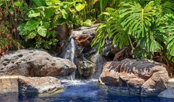 626 W Hind Dr, Honolulu, HI 96821