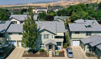 597 Mariposa Ct, Ashland, OR 97520