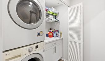 225 Royal Gln Unit #410, Escondido, CA 92025