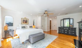 15 Tanglewood Dr, Andover, NJ 07848