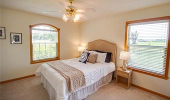 101 Serenity Dr, Alton, IL 62002