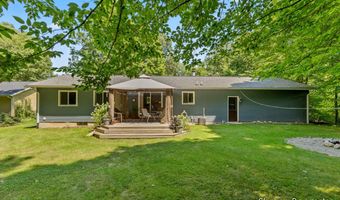 6501 Thornapple River Dr SE, Alto, MI 49302