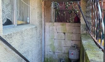942 MIDDLEBOROUGH Rd, Baltimore, MD 21221