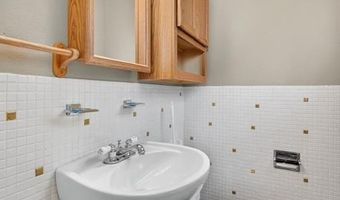 608 Mount Vernon Dr, Arnold, MO 63010