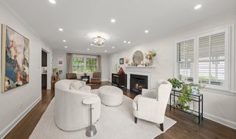 6709 PEMBERTON St, Bethesda, MD 20817