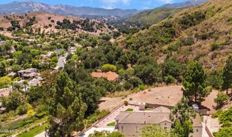 27540 Freetown Ln, Agoura Hills, CA 91301