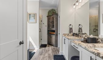 6020 Centark Ct, Alexander, AR 72002
