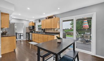 1000 Louis Ave, Algonquin, IL 60102