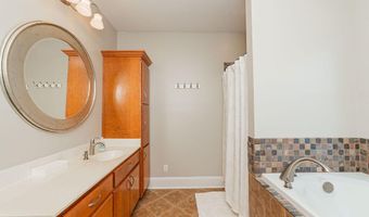 11057 Idaho St, Bay St. Louis, MS 39520