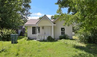 827 S Griffith Ave, Aurora, MO 65605