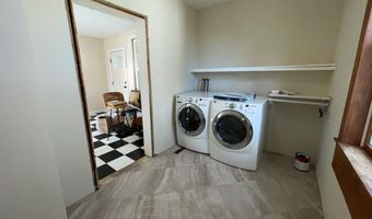 212 N WATER St, Algoma, WI 54201