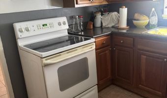 173 Enniis Berry Ln, Alexander City, AL 35010