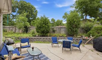 803 Streiff Ln, Ballwin, MO 63011