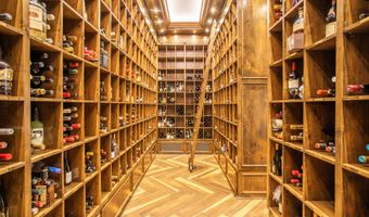 100 Bachelor Ridge Rd 3210, Avon, CO 81620