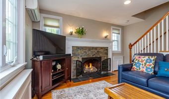 42 Grasslands Rd, East Greenwich, RI 02818