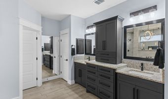 9991 Crow Ln, Adkins, TX 78101