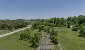 466 Commercial St, Aldrich, MO 65601