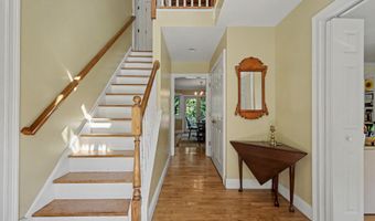 17 Goodhill Rd, Bethel, CT 06801