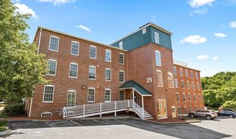 25 Cedar St 14, Amesbury, MA 01913