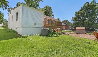 7025 Greenholly Dr, Affton, MO 63123