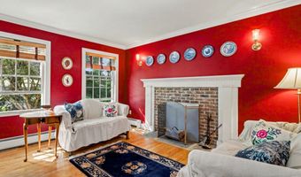 17 Goodhill Rd, Bethel, CT 06801