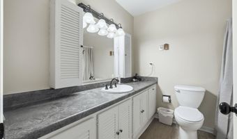 703 Westview Dr, Angola, IN 46703