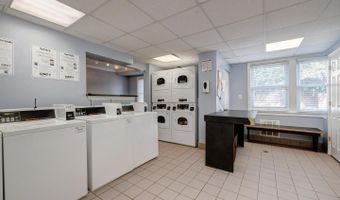 906 S WASHINGTON St 107, Alexandria, VA 22314