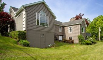 330 Countryside Dr, Ashland, OH 44805