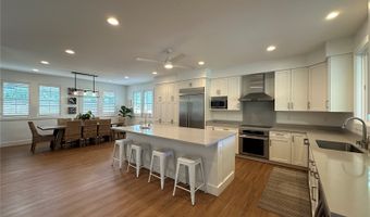 5872 Haleola St, Honolulu, HI 96821