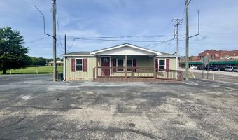 4 Green St, Athens, TN 37303