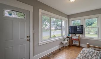 202 E Adams St, Arlington, MN 55307