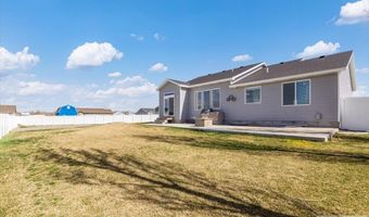 5776 Cedarwood Ln, Ammon, ID 83406