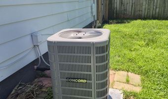 18 Avon Pl, Athens, OH 45701