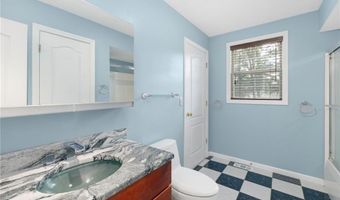 27 Tartaglia St, Johnston, RI 02919